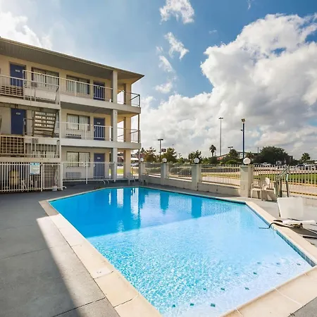 Motel 6-Humble, Tx